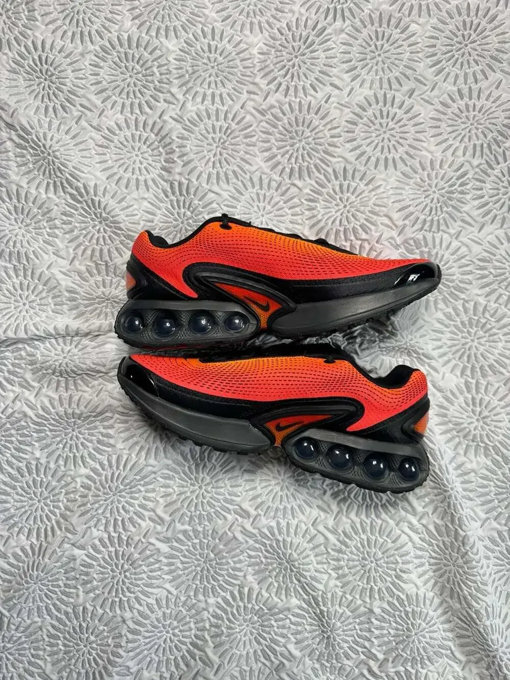 Nike Air Max Dn Orange Black IB4505-803 Men's Size 12